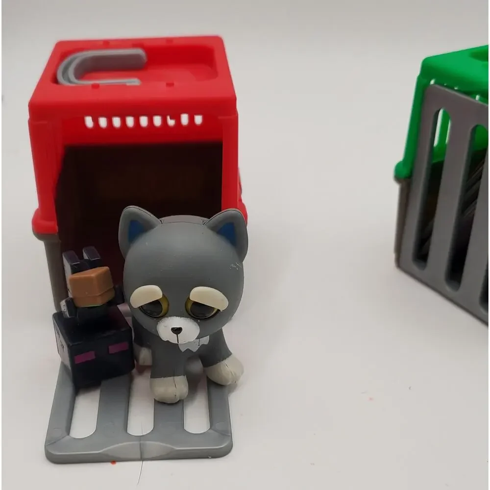 2 Feisty Pets Mini Misfits Series 1  Sammy Suckerpunch Action‎ Figures